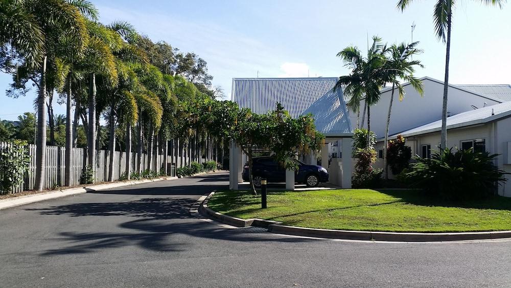 Titree Village Holiday Apartments Port Douglas Eksteriør billede